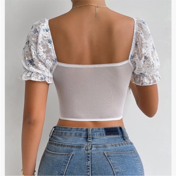 Today only!! White Floral Lace Puff Sleeve Top Size Small - Picture 2 of 4